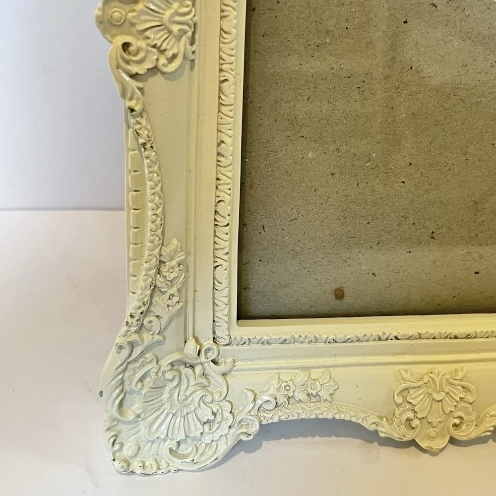2008 Sicura Italian Designs Picture Frame Brocade White Lacquer‎ Coquette Girly
